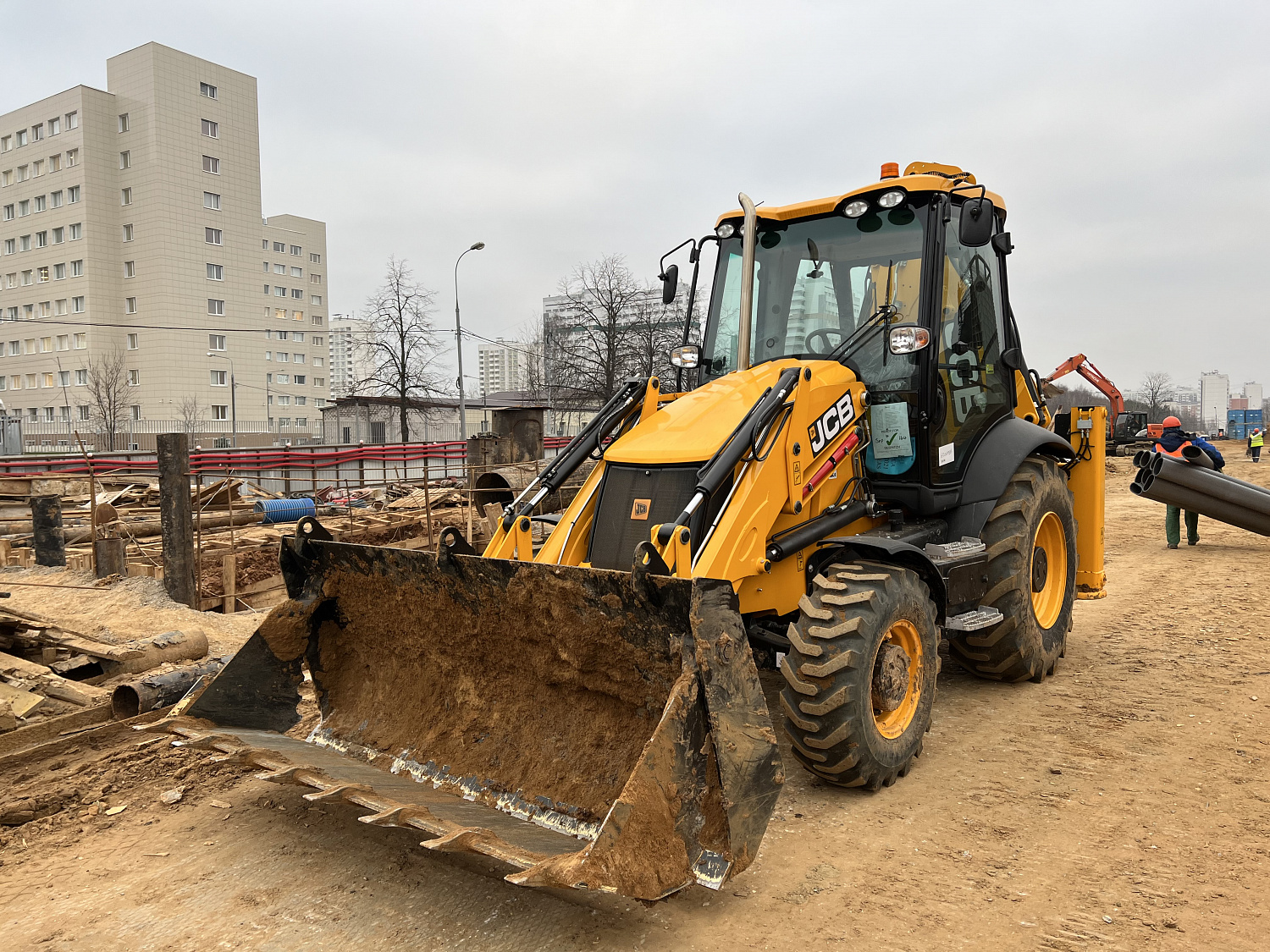 Аренда экскаватора-погрузчика JCB 3CX