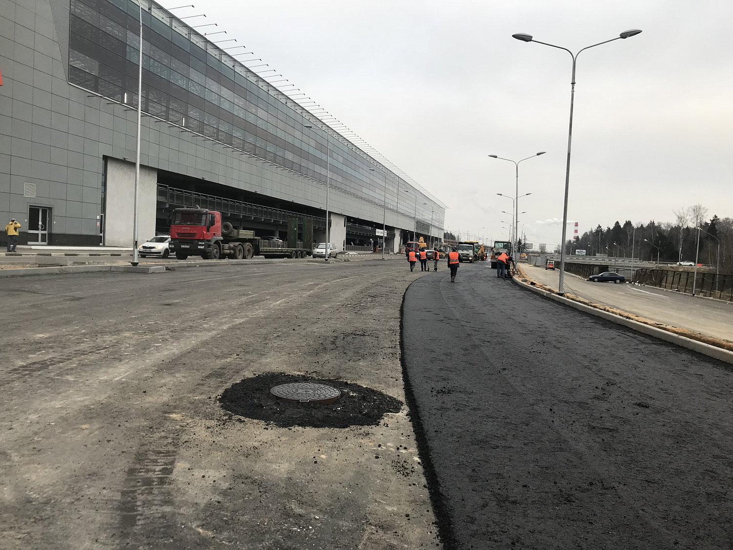 Реконструкция ливневой канализации и устройство парковки в Шереметьево